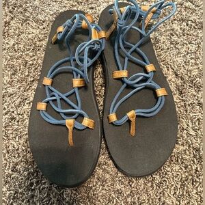 Womens TEVA size 6 Midform Infinity Sandal